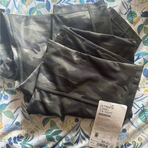 Athleta Ultimate Camo 7/8 Tight Leggings - Green